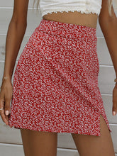 Load image into Gallery viewer, Ditsy Floral Slit Mini Skirt