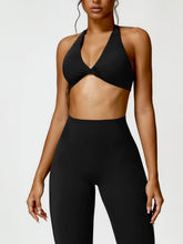 Load image into Gallery viewer, Twisted Halter Neck Active Bra