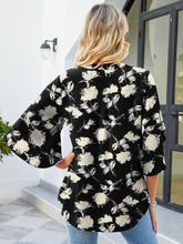 Load image into Gallery viewer, Printed Notched Half Sleeve Blouse