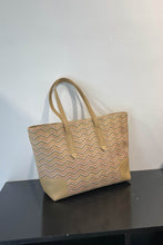 Load image into Gallery viewer, Chevron Straw Tote Bag