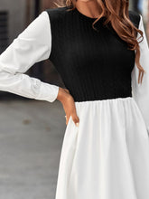 Load image into Gallery viewer, Contrast Round Neck Long Sleeve Dress