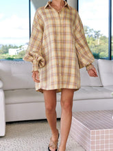 Load image into Gallery viewer, Plaid Lantern Sleeve Shirt
