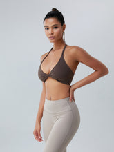 Load image into Gallery viewer, Twisted Halter Neck Active Bra