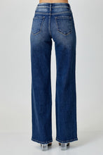 Load image into Gallery viewer, RISEN Mid Rise Straight Jeans