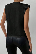 Load image into Gallery viewer, Pearl Detail Round Neck Tank