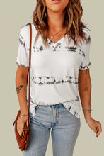 Load image into Gallery viewer, Printed V-Neck Short Sleeve Top