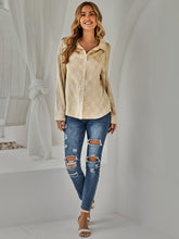 Load image into Gallery viewer, Checkered Curved Hem Shirt