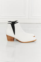 Load image into Gallery viewer, MMShoes Back At It Point Toe Bootie in White