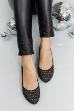 Load image into Gallery viewer, Forever Link Rhinestone Pointed Toe Flats