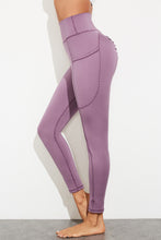Load image into Gallery viewer, Exposed Seam Ruched Yoga Leggings