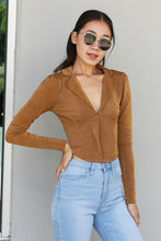 Load image into Gallery viewer, HYFVE Making Memories Cropped Collared Top