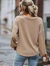 Load image into Gallery viewer, Seam Detail V-Neck Lantern Sleeve Top