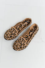 Load image into Gallery viewer, Forever Link Leopard Flats