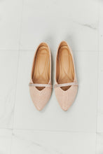 Load image into Gallery viewer, WILD DIVA Keep It Classy Glitter Flats