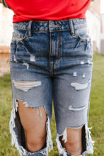 Load image into Gallery viewer, Distressed Frayed Hem Jeans