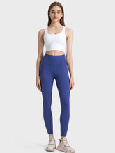 Load image into Gallery viewer, Scoop Neck Crisscross Straps Sports Bra