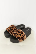 Load image into Gallery viewer, Qupid Feeling Good Leopard Faux Fur Platform Slide Sandals