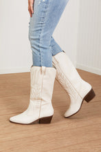 Load image into Gallery viewer, Mountain Fever Cowboy Boots in Half sizes