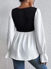 Load image into Gallery viewer, Contrast Flounce Sleeve V-Neck Blouse