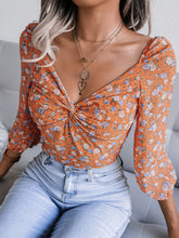 Load image into Gallery viewer, Floral Twist Front Puff Sleeve Top