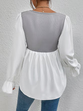 Load image into Gallery viewer, Contrast Flounce Sleeve V-Neck Blouse