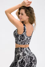 Load image into Gallery viewer, Metallic Snakeskin Print Cropped Yoga Tank