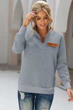 Load image into Gallery viewer, Contrast Quilted Quarter-Snap Long Sleeve Sweatshirt