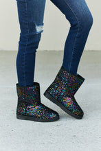 Load image into Gallery viewer, Forever Link Multicolored Sequin Snow Boots
