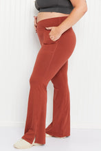 Load image into Gallery viewer, Going the Distance V-Waist Pocket Flared Rae Mode Yoga Pants