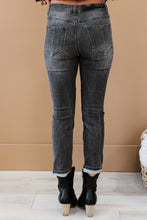 Load image into Gallery viewer, RISEN Guess What? Mid-Rise Distressed Jeans with Pockets