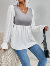 Load image into Gallery viewer, Contrast Flounce Sleeve V-Neck Blouse