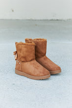 Load image into Gallery viewer, Forever Link Rhinestone Bow Detail Snow Boots