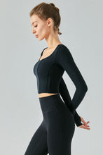 Load image into Gallery viewer, Seam Detail Thumbhole Sleeve Cropped Sports Top