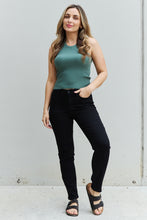 Load image into Gallery viewer, Judy Blue Kenya Full Size Mid Rise Slim Fit Jeans