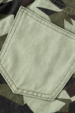 Load image into Gallery viewer, Camouflage Print Cargo Jeans
