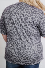 Load image into Gallery viewer, Plus Size Leopard Letter Graphic Tee Shirt