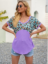 Load image into Gallery viewer, Leopard Waffle-Knit Short Sleeve Top