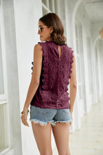 Load image into Gallery viewer, Lace Scalloped Keyhole V-Neck Tank
