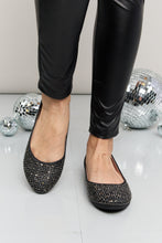 Load image into Gallery viewer, Forever Link Rhinestone Pointed Toe Flats