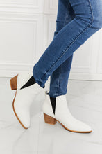 Load image into Gallery viewer, MMShoes Back At It Point Toe Bootie in White