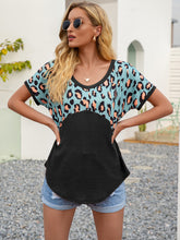 Load image into Gallery viewer, Leopard Waffle-Knit Short Sleeve Top