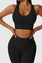 Load image into Gallery viewer, Breathable Sports Bra and Elastic Waistband Leggings Set
