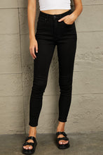 Load image into Gallery viewer, Judy Blue Full Size Tummy Control High Waisted Classic Skinny Jeans