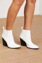 Load image into Gallery viewer, Qupid Daybreak Cowboy Booties