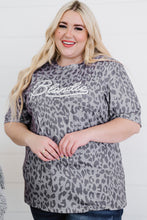 Load image into Gallery viewer, Plus Size Leopard Letter Graphic Tee Shirt