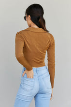 Load image into Gallery viewer, HYFVE Making Memories Cropped Collared Top