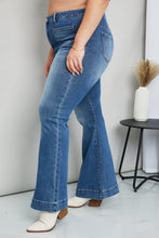 Load image into Gallery viewer, RISEN Full Size Flare Jeans with Pockets