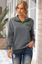 Load image into Gallery viewer, Contrast Quilted Quarter-Snap Long Sleeve Sweatshirt