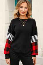 Load image into Gallery viewer, Mixed Print Curved Hem Knit Pullover