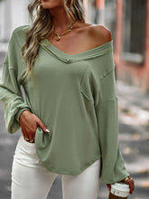 Load image into Gallery viewer, Seam Detail V-Neck Lantern Sleeve Top